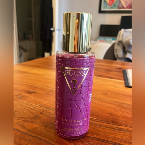 Guess wild flower body mist - Picture 2 of 3